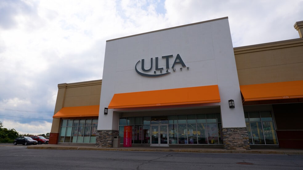 More Photos Of 21800-21880 Towne Center Dr, Watertown Unknown For Lease