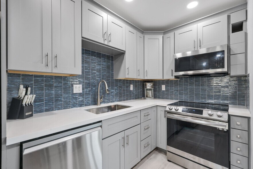 More Photos Of 830 SE 22nd Ave, Pompano Beach Apartments For Sale