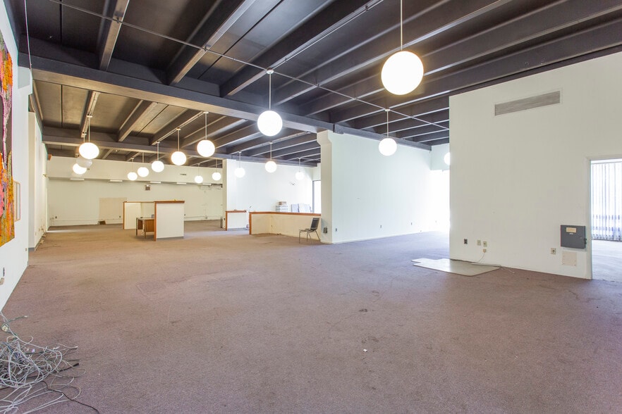 More Photos Of 4000 Bridge St, Drexel Hill Manufacturing For Lease