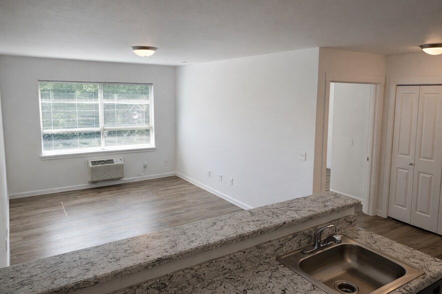 More Photos Of 5811 SE Boise St, Portland Apartments For Sale