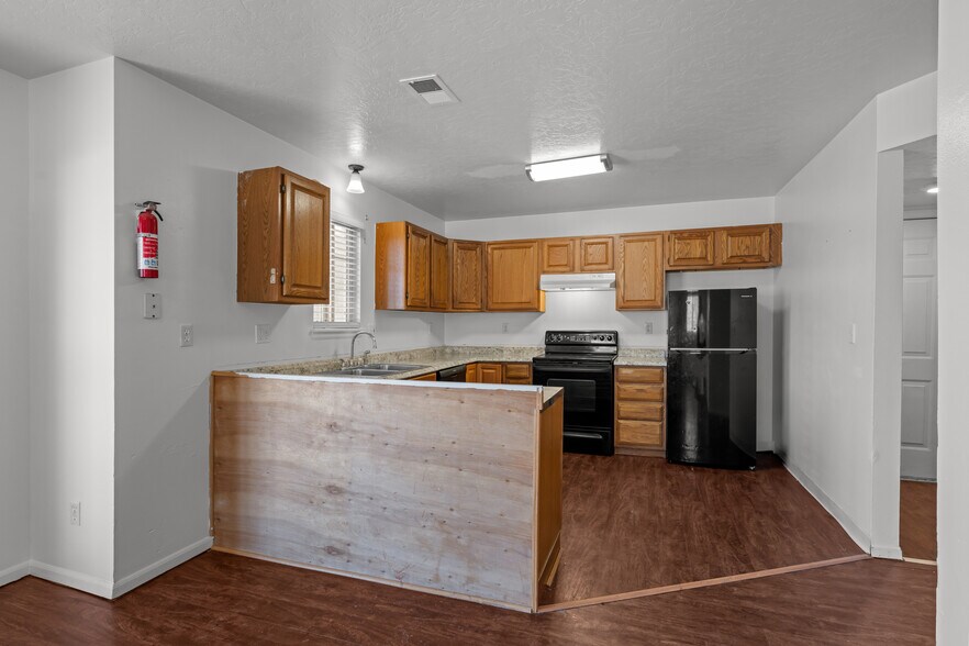 More Photos Of 1412 10th St, Greeley Apartments For Sale