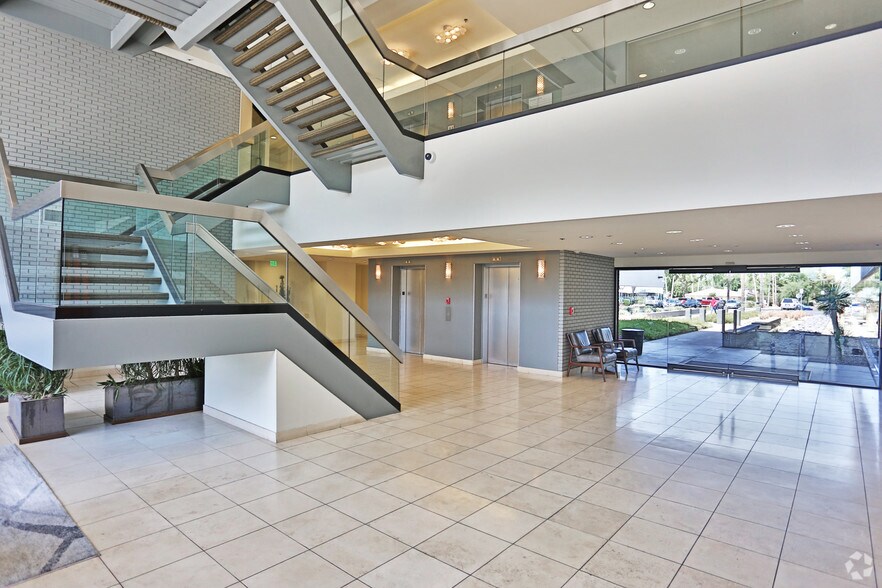 More Photos Of 3033 N 44th St, Phoenix Office For Lease