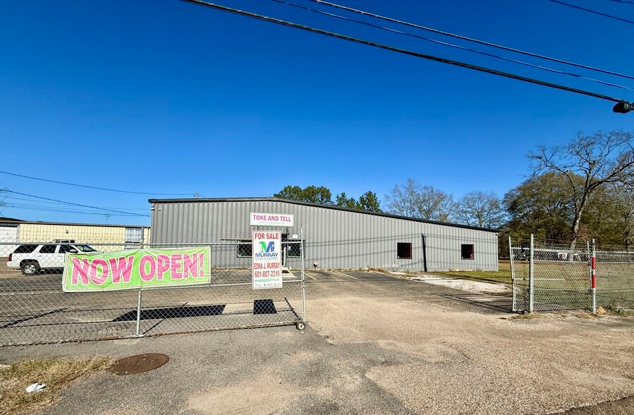 More Photos Of 2031-2033 ELLISVILLE Blvd, Laurel Flex For Sale