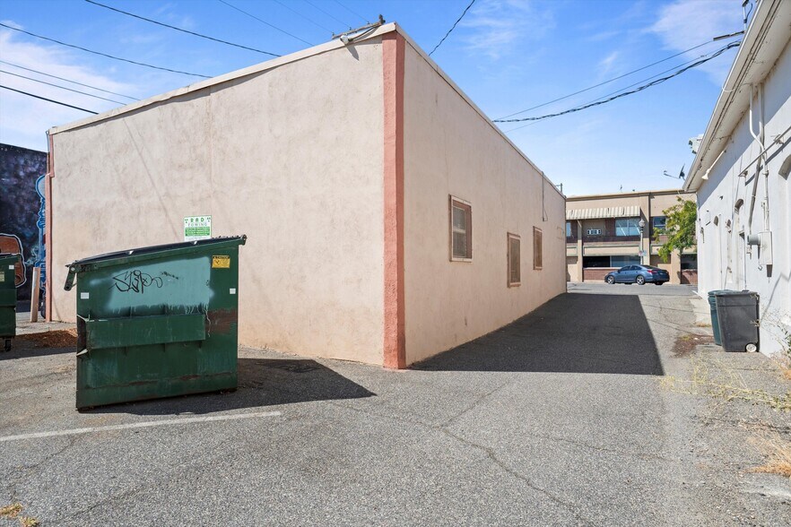 More Photos Of 11 S Cascade St, Kennewick Office For Sale