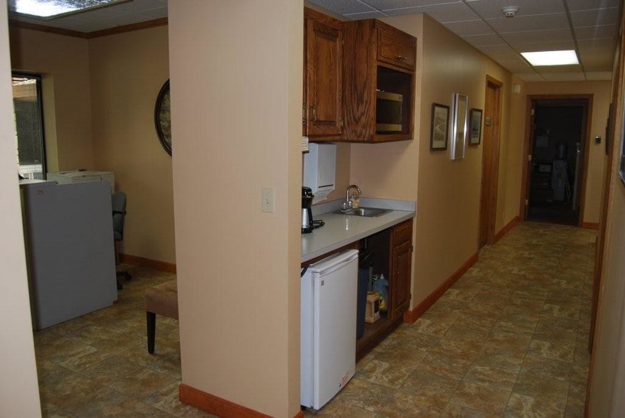 More Photos Of 7211 W 98th Ter, Overland Park Office For Lease