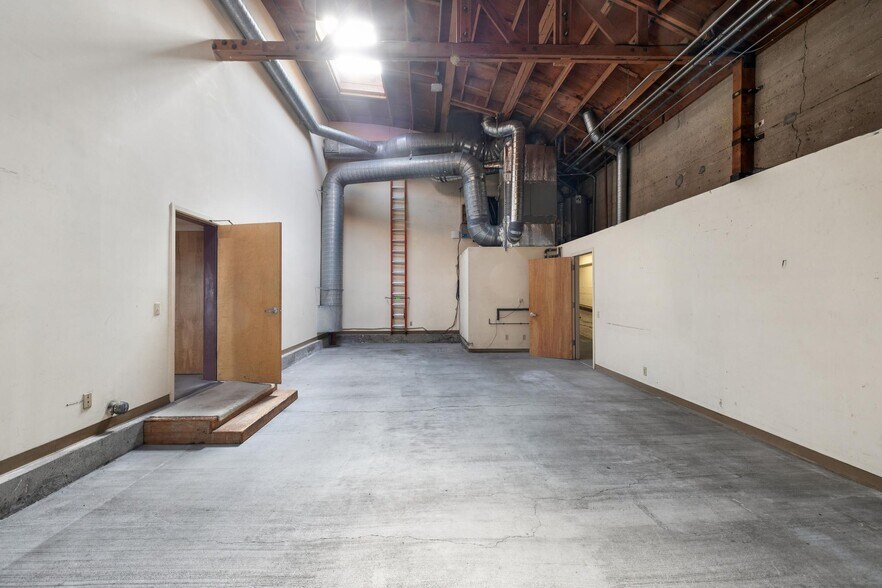 More Photos Of 465 Green St, San Francisco Storefront Retail Residential For Sale