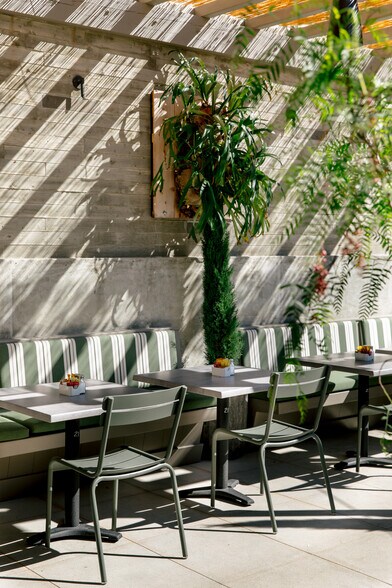 More Photos Of 8607 Melrose Ave, West Hollywood Restaurant For Lease