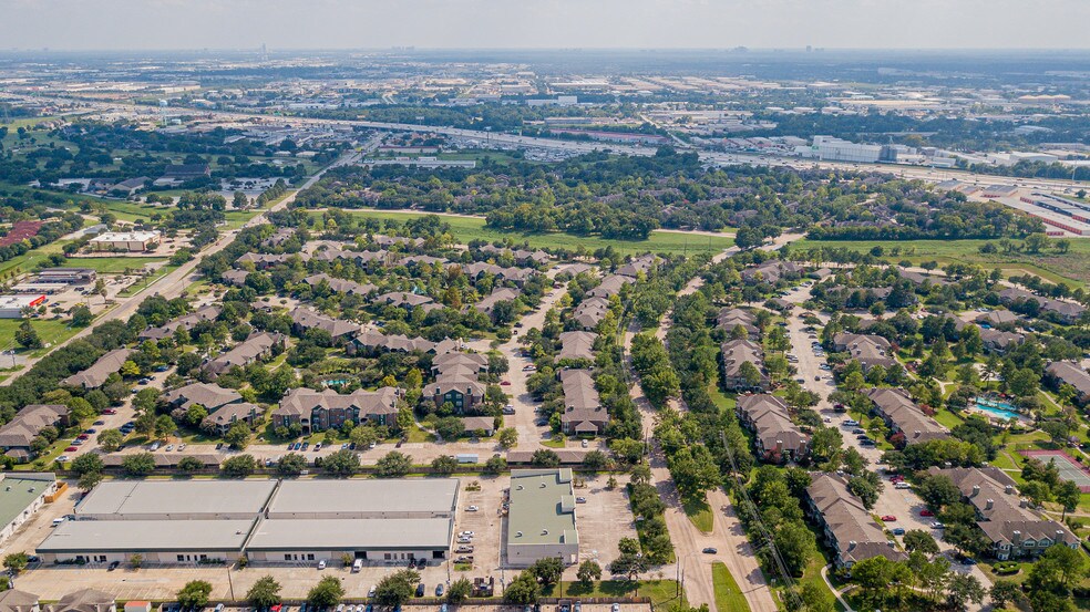 More Photos Of 12551 Steeple Way Blvd, Houston Unknown For Lease