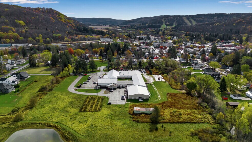 More Photos Of 2-85 Bristol Ln, Ellicottville General Retail For Lease