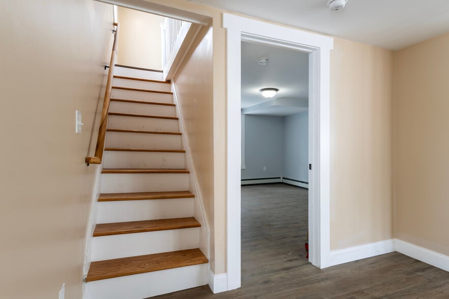 More Photos Of 14 W Natick Rd, Warwick Apartments For Sale