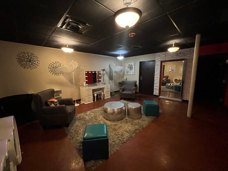 More Photos Of 3181 W Alameda Ave, Denver General Retail For Sale