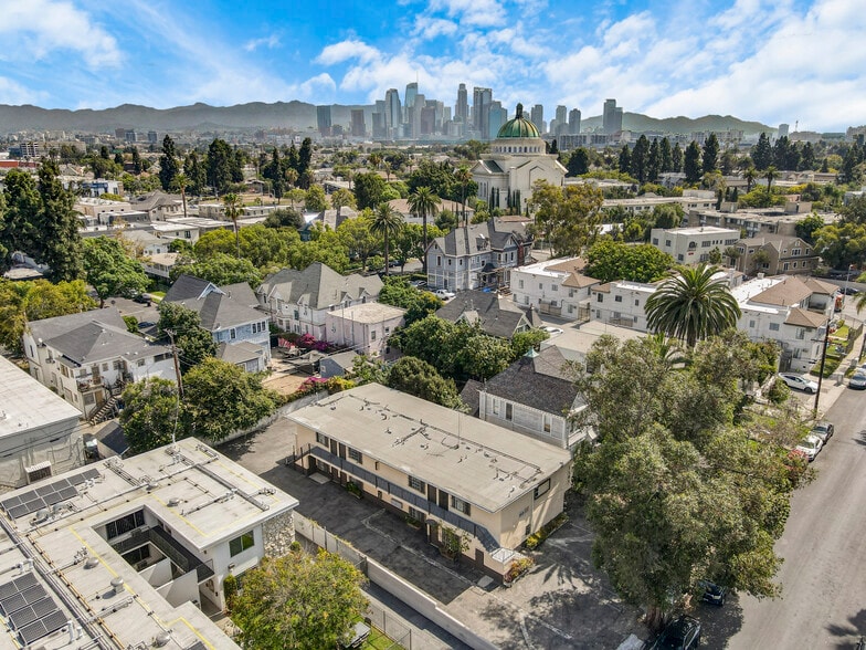 More Photos Of 1143 W 28th St, Los Angeles Multifamily For Sale