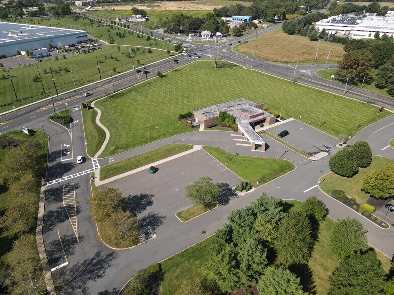 More Photos Of 304 Princeton Hightstown Rd, East Windsor Bank For Lease