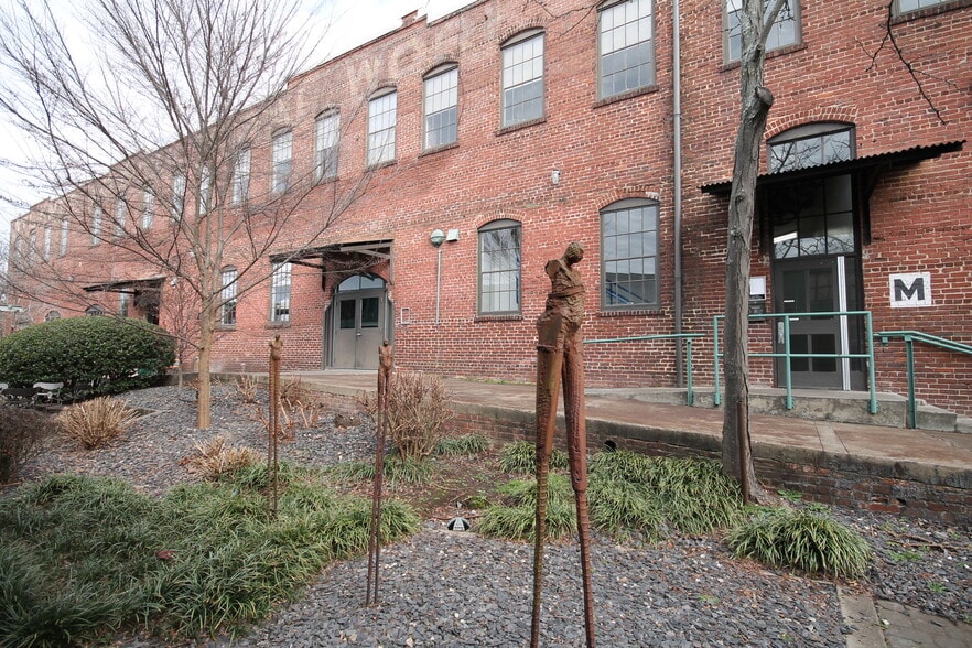 More Photos Of 887 W Marietta St NW, Atlanta Loft Creative Space For Lease