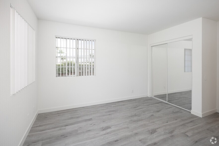 More Photos Of 875 N Olive St, Orange Apartments For Sale