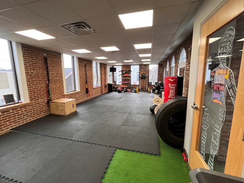 More Photos Of 200 Exchange St, Chicopee Office For Lease