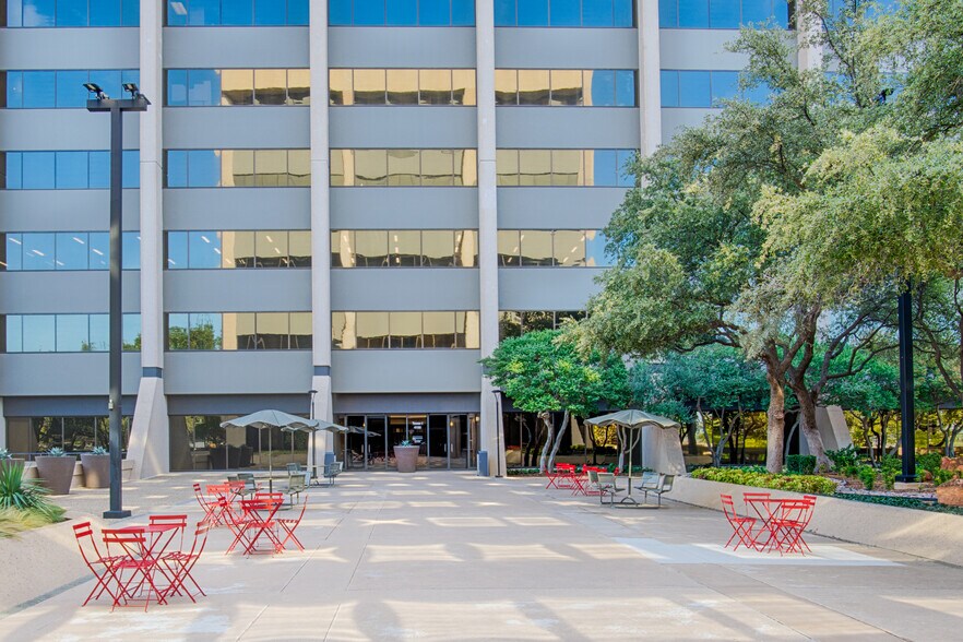 More Photos Of 4150 International Plz, Fort Worth Office For Lease