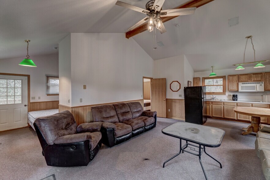 More Photos Of 1116 N 5th St, Custer Trailer Camper Park For Sale