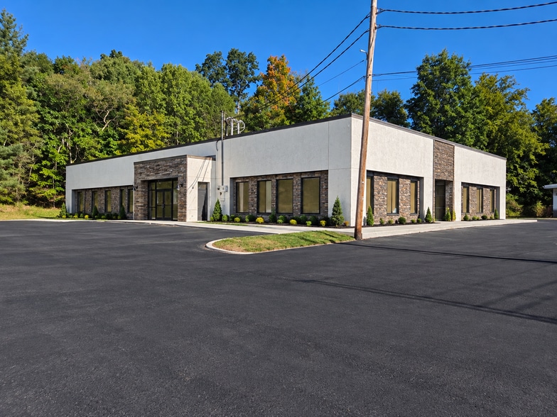 More Photos Of 85 N Main St, Childs General Retail For Lease