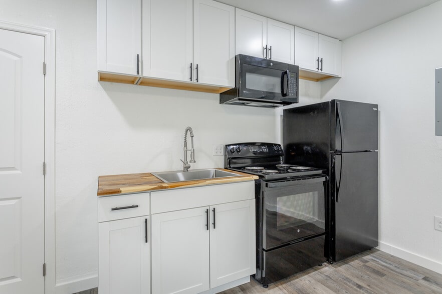 More Photos Of 5640 Highway 41, Jasper Apartments For Sale