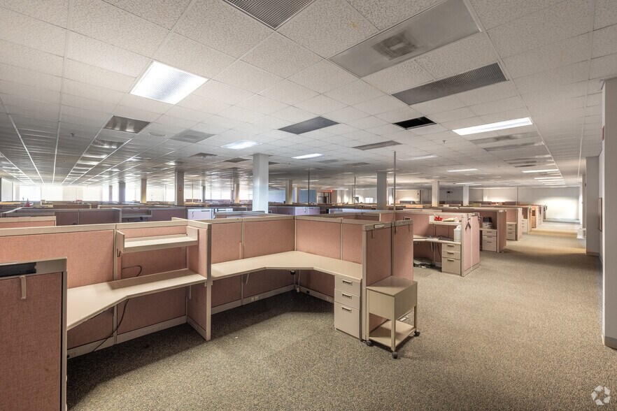 More Photos Of 2701 S Johnson St, San Angelo Industrial For Sale
