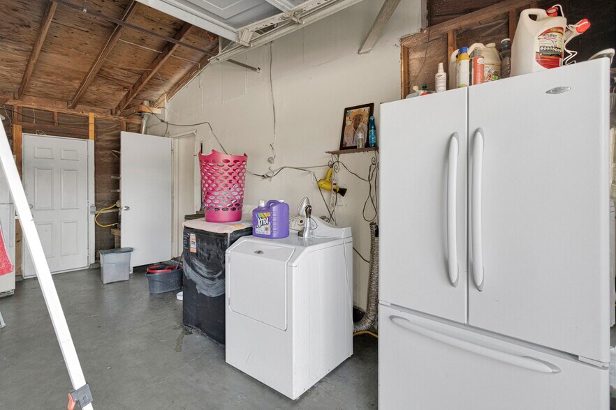 More Photos Of 14720 Main St, Hesperia Office For Sale