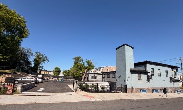 More Photos Of 2501 N Market St, Wilmington Storefront Retail Residential For Sale