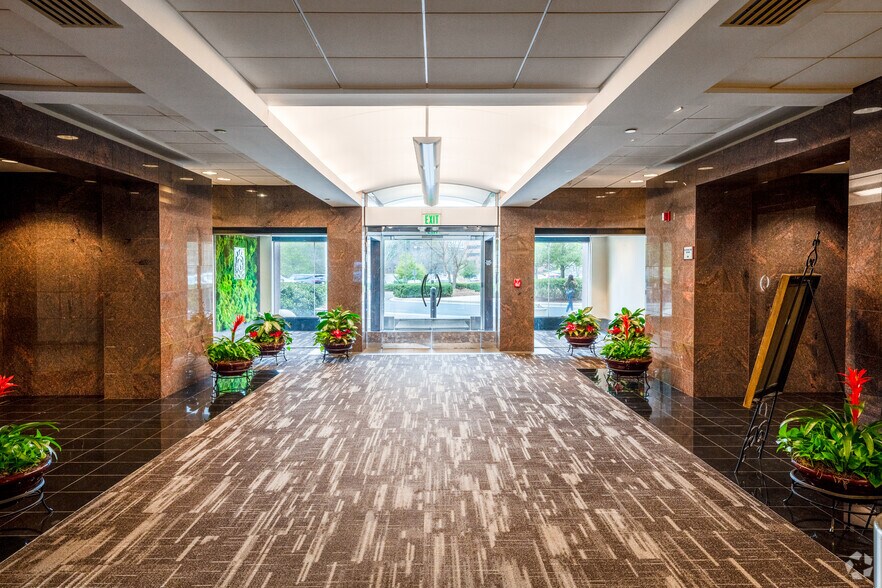 More Photos Of 3595 Grandview Pky, Birmingham Office For Lease