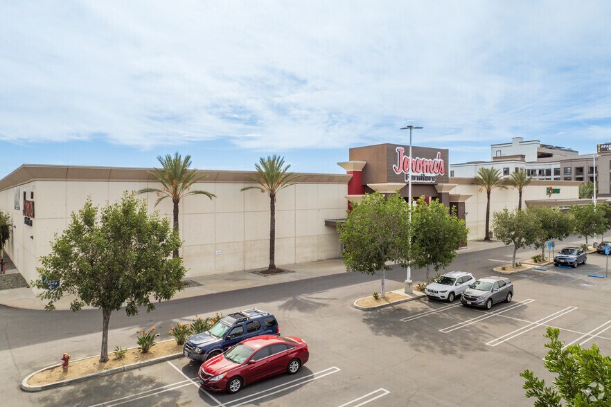 Primary Photo Of 1011-1021 N Tustin Ave, Anaheim Freestanding For Lease