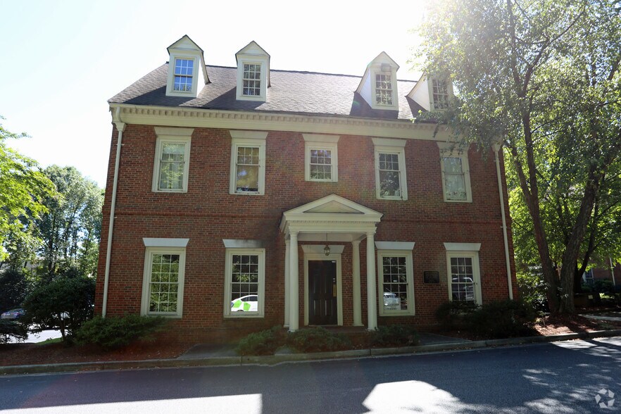 More Photos Of 6111 Peachtree Dunwoody Rd NE, Atlanta Office For Sale