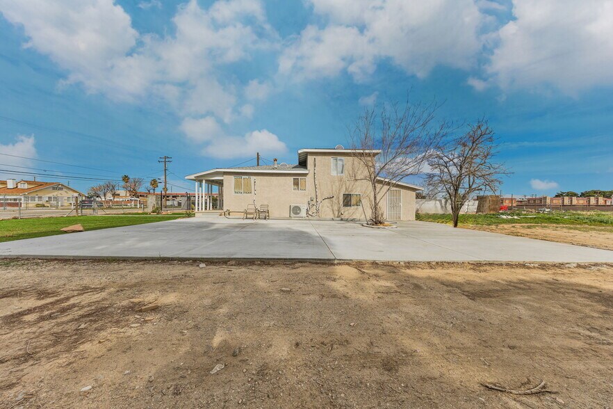 More Photos Of 38652 9th St E, Palmdale Apartments For Lease