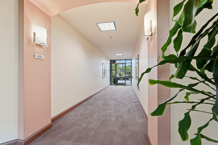 More Photos Of 1000 Newbury Rd, Thousand Oaks Medical For Sale