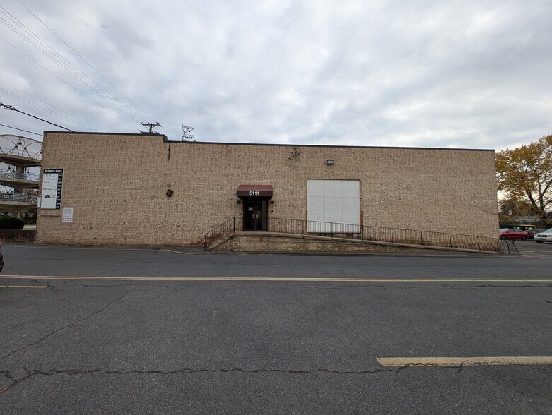 More Photos Of 5113-5123 Berwyn Rd, College Park Unknown For Lease