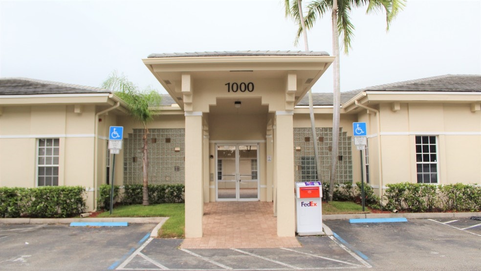 More Photos Of 1000 N Hiatus Rd, Pembroke Pines Medical For Lease