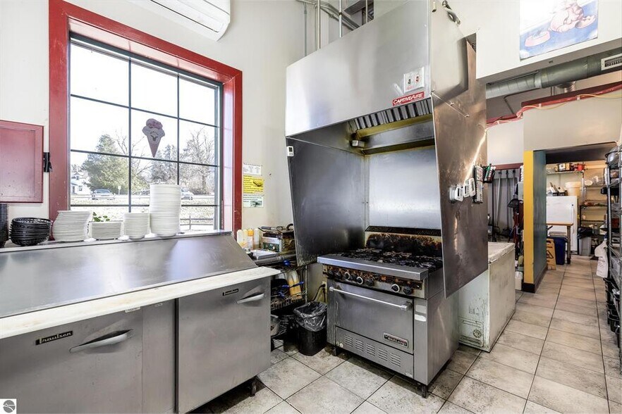 More Photos Of 245 S Benzie Blvd, Beulah Storefront For Sale