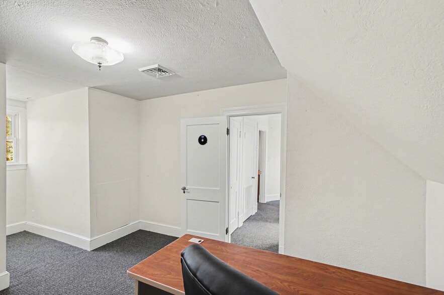 More Photos Of 2603 Lafayette Blvd, Fredericksburg General Retail For Lease