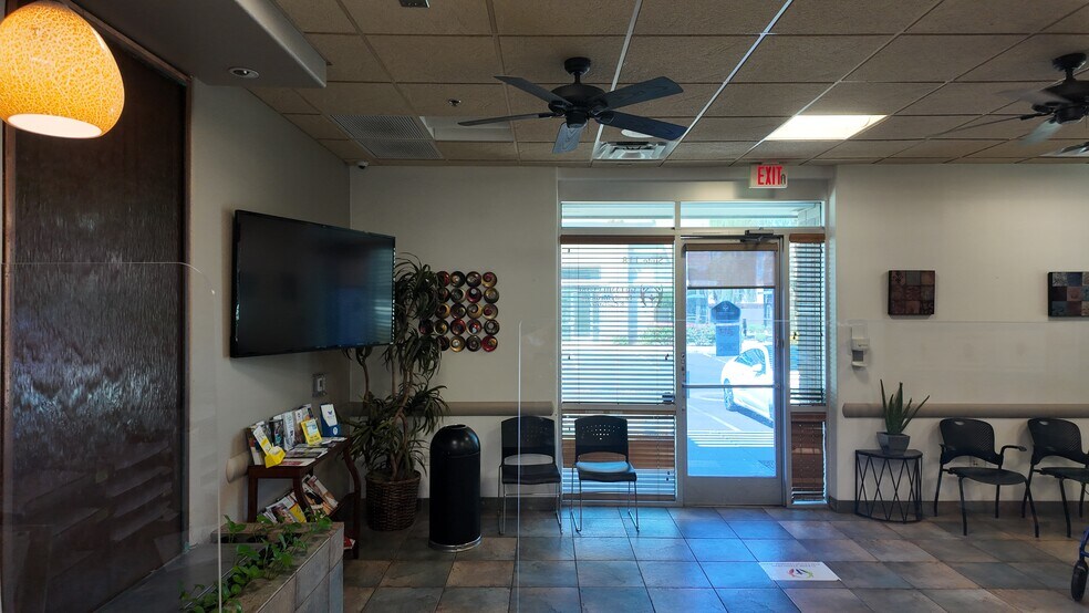 More Photos Of 9150 W Indian School Rd, Phoenix Medical For Sale