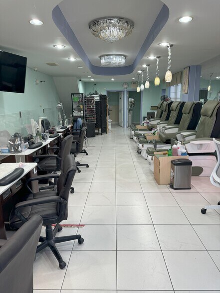 More Photos Of 629 White Horse Pike, Haddon Township General Retail For Sale