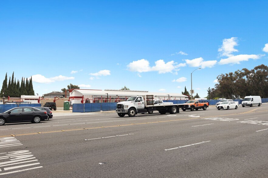 More Photos Of 2507 E Ball Rd, Anaheim Freestanding For Sale