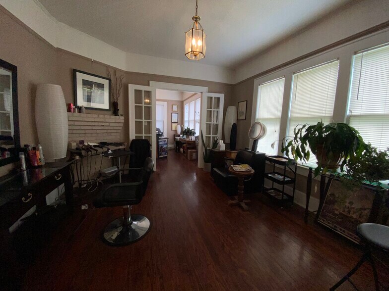 More Photos Of 716 Dekalb St, Camden Office For Sale