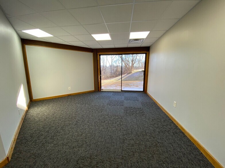 More Photos Of 14401 E 42nd St, Independence Unknown For Lease