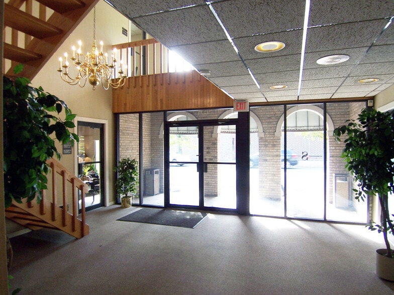 More Photos Of 345 Kinderkamack Rd, Westwood Office For Sale