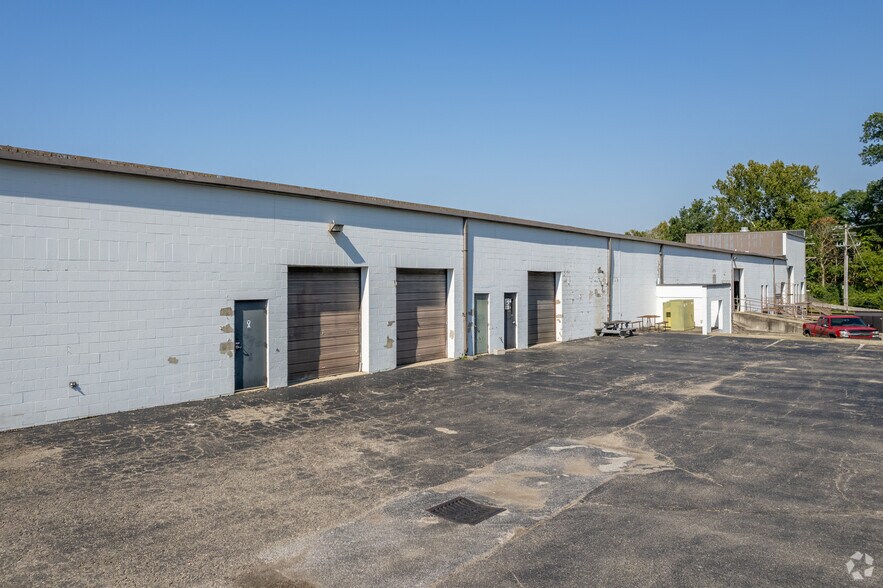 More Photos Of 501 Techne Center Dr, Milford Warehouse For Lease