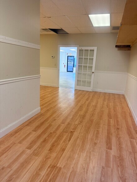 More Photos Of 97 Lafayette Rd, Hampton Falls Storefront For Lease