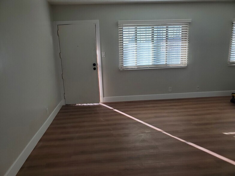 More Photos Of 811 W 97th St, Los Angeles Apartments For Sale