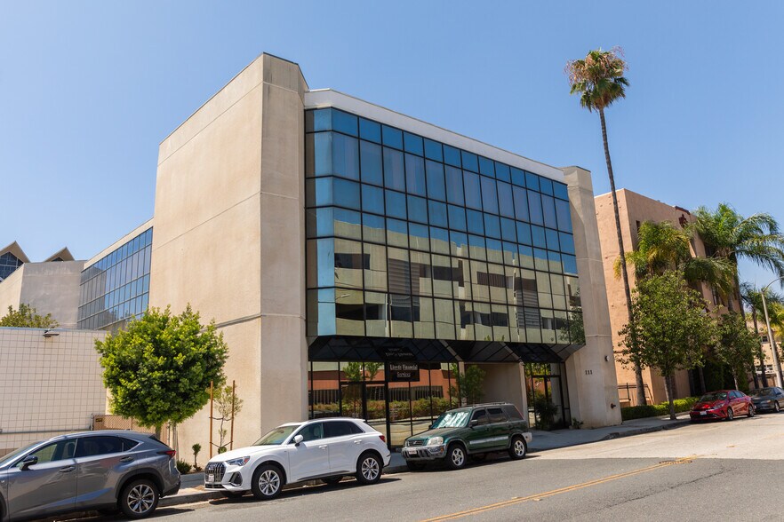 More Photos Of 111 N Jackson St, Glendale Office For Sale