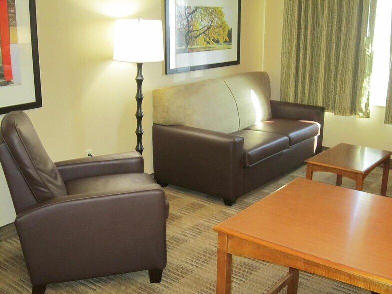 More Photos Of 572 E Beasley Rd, Jackson Hotel For Sale