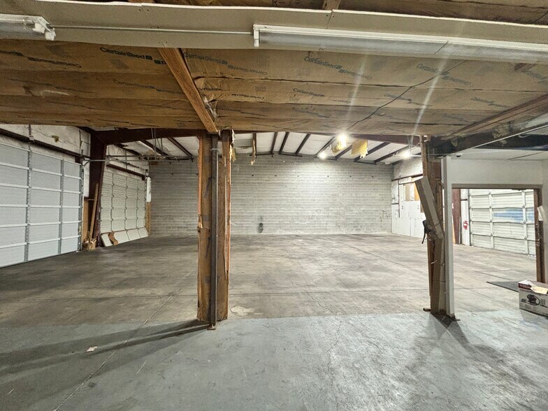 More Photos Of 2618 Cherry Ave NE, Salem Industrial For Sale