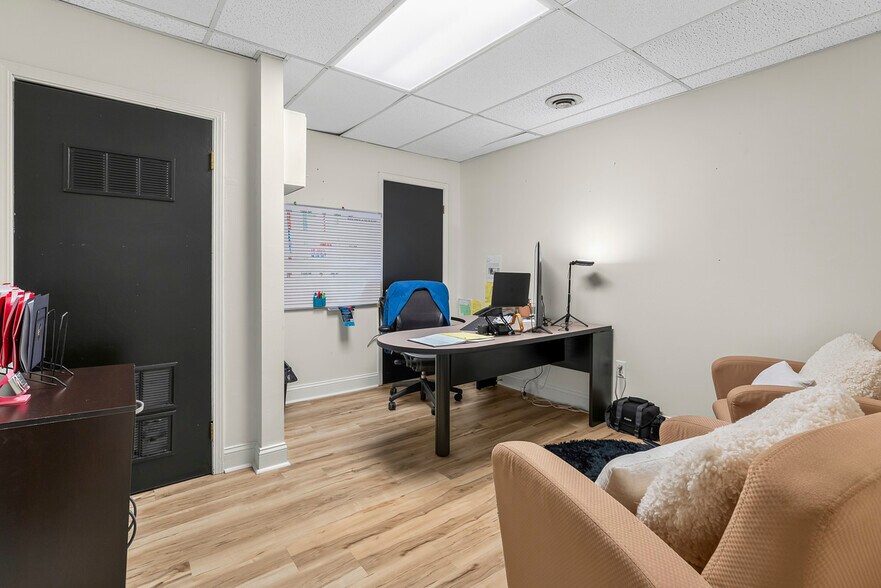 More Photos Of 40 Macon St, McDonough Medical For Lease
