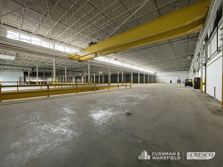 More Photos Of 700 Liverpool Dr, Valley City Manufacturing For Lease